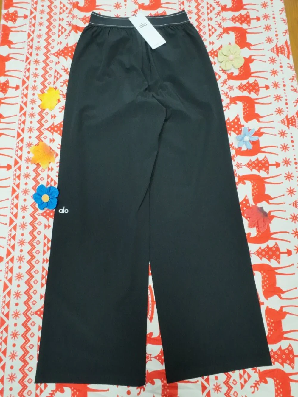 ALO Yoga brand new